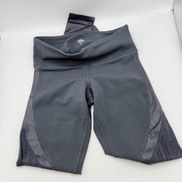 ALO YOGA VITALITY LEGGING LIVELY LACE IN SLATE GLOSSY SIZE XS - Picture 4 of 13